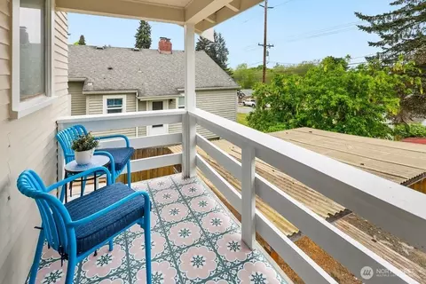 Exterior - 4705 S 4th Ave, Everett, WA 98203 photo 3 of 4