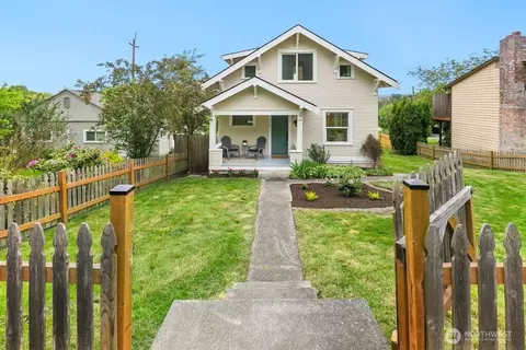 Exterior - 4705 S 4th Ave, Everett, WA 98203 photo 2 of 4
