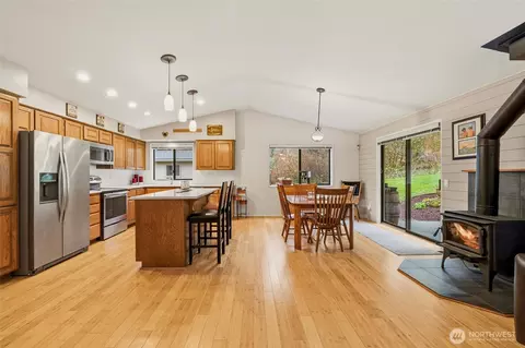 Kitchen - 6830 Norma Beach Rd, Edmonds, WA 98026 photo 1 of 4