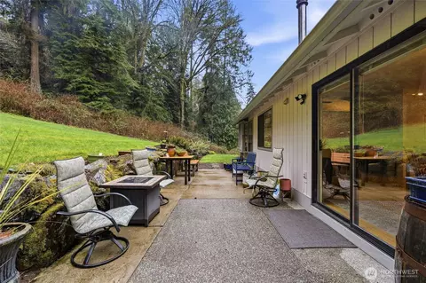 Exterior - 6830 Norma Beach Rd, Edmonds, WA 98026 photo 3 of 10