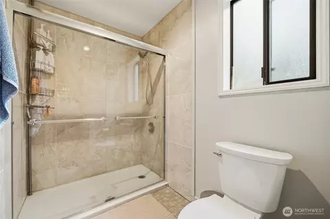 Bath - 6830 Norma Beach Rd, Edmonds, WA 98026 photo 1 of 2