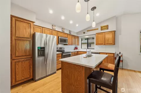 Kitchen - 6830 Norma Beach Rd, Edmonds, WA 98026 photo 4 of 4