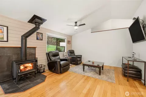 Living - 6830 Norma Beach Rd, Edmonds, WA 98026 photo 1 of 3