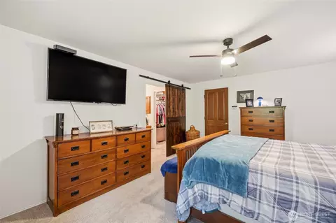Bedroom - 6830 Norma Beach Rd, Edmonds, WA 98026 photo 2 of 3