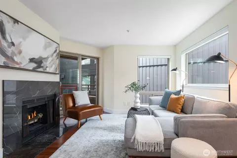 711 E Denny Way #206, Seattle, WA 98122