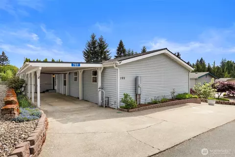789 NE Reeds Meadow Ln, Bremerton, WA 98311
