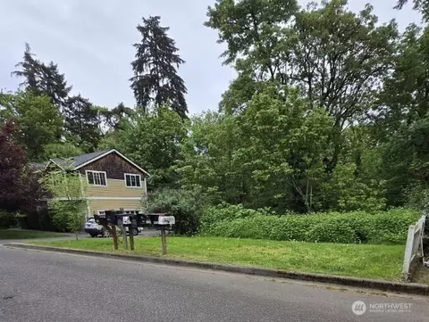 22518 13th Ave S, Des Moines, WA 98198