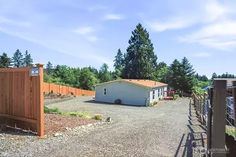 3444 Forest Dr NE, Bremerton, WA 98310