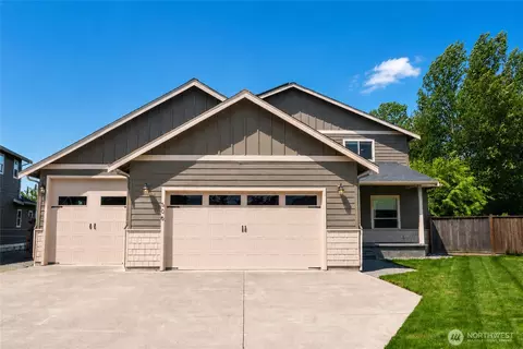 506 Amareen Ct, Nooksack, WA 98276
