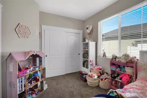 Bedroom - 1645 E Madera St, Othello, WA 99344 photo 5 of 5