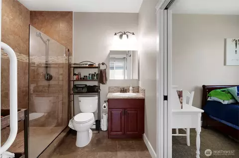 Bath - 1645 E Madera St, Othello, WA 99344 photo 2 of 3
