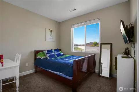 Bedroom - 1645 E Madera St, Othello, WA 99344 photo 4 of 5