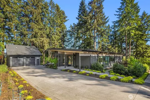 3216 168th Pl SE, Bellevue, WA 98008