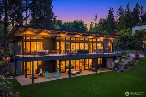 3216 168th Pl SE, Bellevue, WA 98008