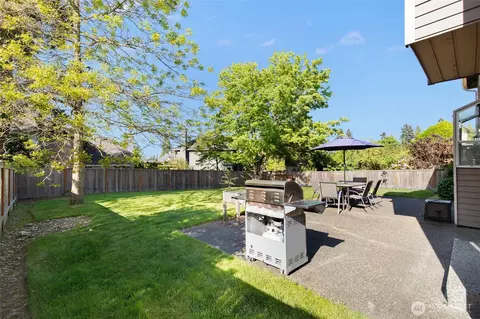 Exterior - 2423 240th St SE, Bothell, WA 98021 photo 7 of 10