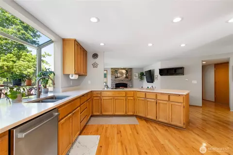 Kitchen - 2423 240th St SE, Bothell, WA 98021 photo 5 of 5