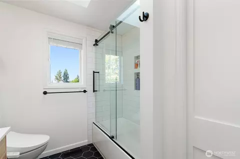 Bath - 2423 240th St SE, Bothell, WA 98021 photo 5 of 5