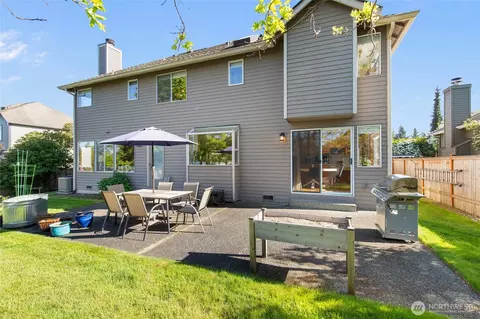 Exterior - 2423 240th St SE, Bothell, WA 98021 photo 5 of 10