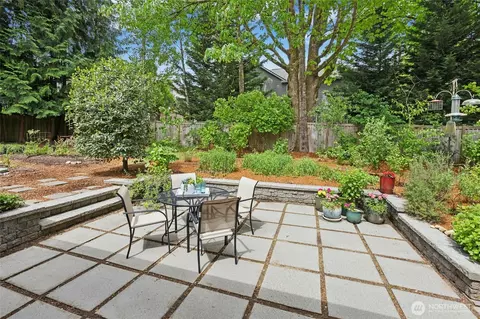 Exterior - 13038 NE 184th Pl, Bothell, WA 98011 photo 6 of 11