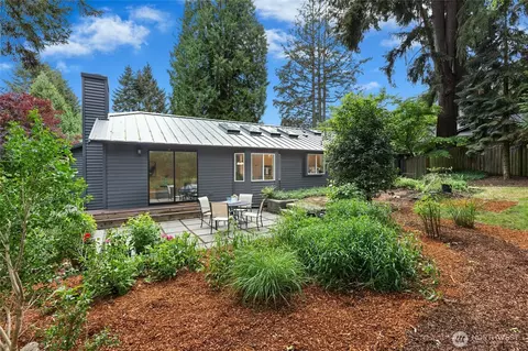 Exterior - 13038 NE 184th Pl, Bothell, WA 98011 photo 9 of 11