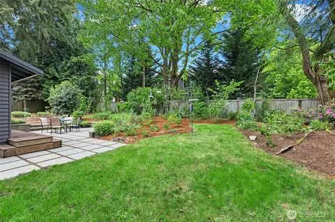 Exterior - 13038 NE 184th Pl, Bothell, WA 98011 photo 11 of 11