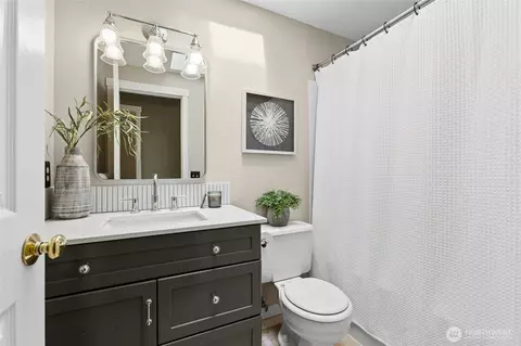 Bath - 13038 NE 184th Pl, Bothell, WA 98011 photo 3 of 3