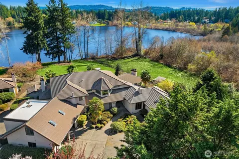 15805 SE 16th St, Bellevue, WA 98008