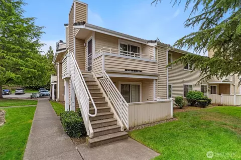 21303 52nd Ave W #C-214, Mountlake Terrace, WA 98043