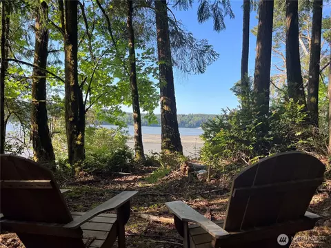 5710 Oyster Bay Rd NW, Olympia, WA 98502