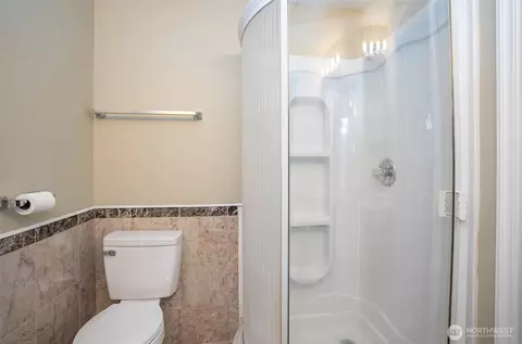 Bath - 16313 64th St E, Sumner, WA 98390 photo 2 of 5