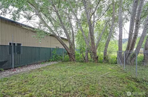 Exterior - 16313 64th St E, Sumner, WA 98390 photo 5 of 7