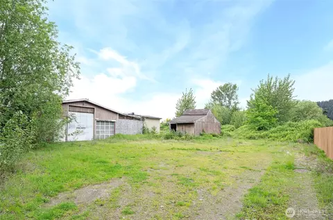 Exterior - 16313 64th St E, Sumner, WA 98390 photo 7 of 7