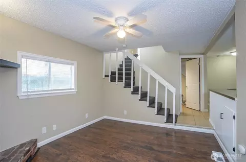Living - 16313 64th St E, Sumner, WA 98390 photo 3 of 5