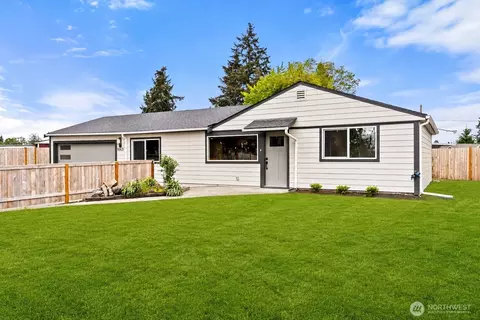 10621 Cronins Dr SW, Lakewood, WA 98499