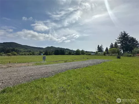 35 Amandas Way, Forks, WA 98331