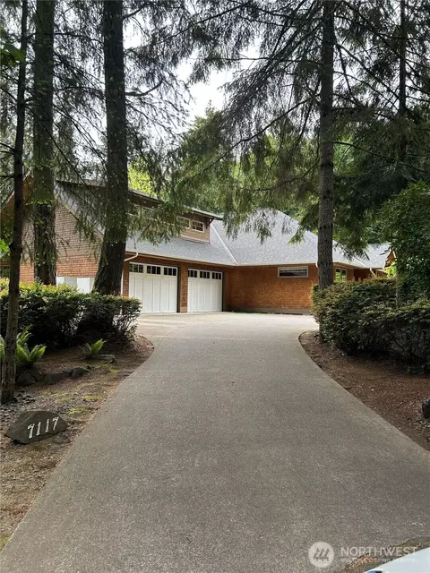 7117 85th St NW, Gig Harbor, WA 98332