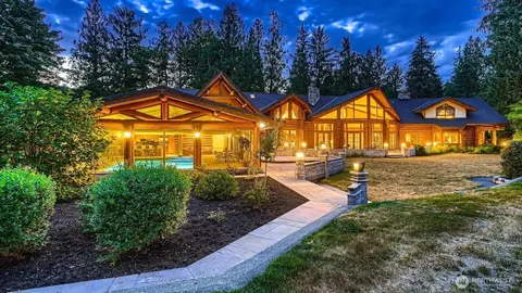 8100 428th Ave SE, Snoqualmie, WA 98065