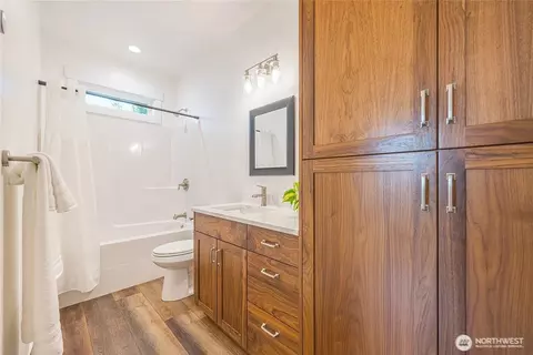 Bath - 127 Sunrise View Ave, Sequim, WA 98382 photo 1 of 3