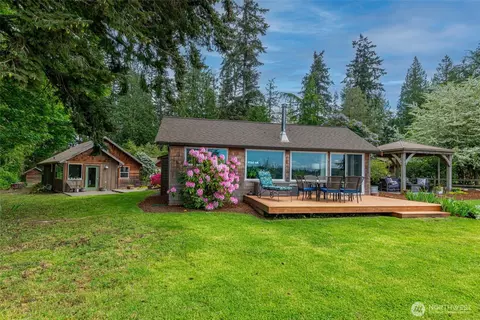 5222 E Harbor Rd, Freeland, WA 98249