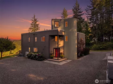 2155 Lost Creek Ln NW, Bremerton, WA 98312