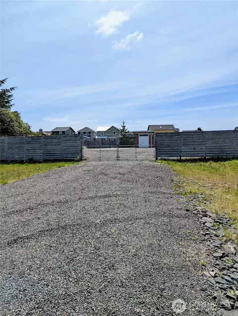 235 Marine View Drive Sw SW, Ocean Shores, WA 98569
