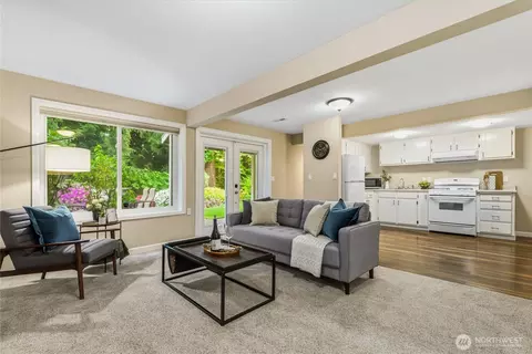 Living - 20218 108th Ave NE, Bothell, WA 98011 photo 6 of 6