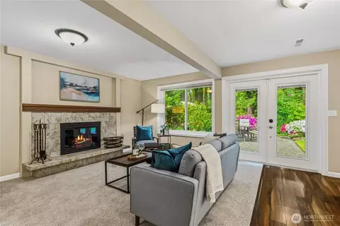 Living - 20218 108th Ave NE, Bothell, WA 98011 photo 5 of 6