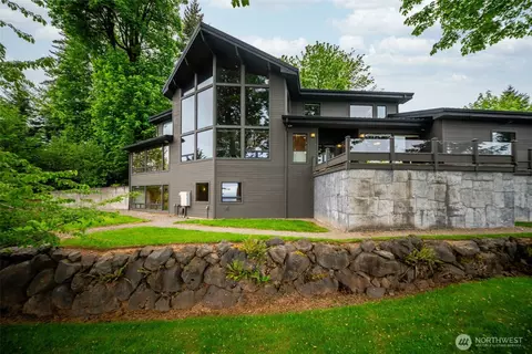 813 Varsity Rd, Kalama, WA 98625