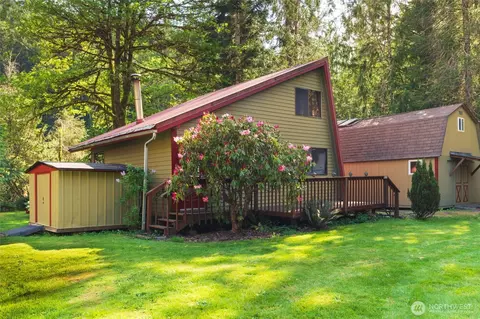 8216 Rose Valley Rd, Kelso, WA 98626