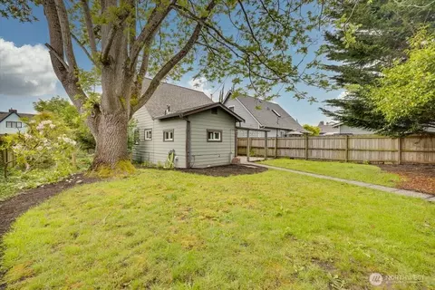 Exterior - 1505 Lombard Ave, Everett, WA 98201 photo 4 of 6