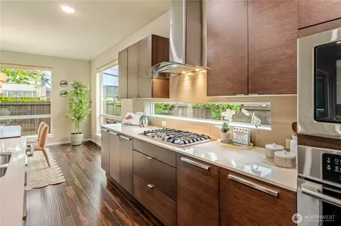 Kitchen - 4100 168th Pl SE, Bothell, WA 98012 photo 5 of 5
