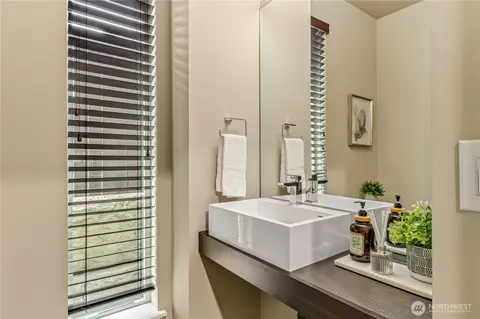 Bath - 4100 168th Pl SE, Bothell, WA 98012 photo 1 of 5