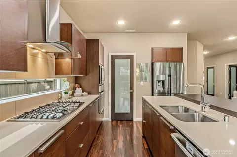 Kitchen - 4100 168th Pl SE, Bothell, WA 98012 photo 4 of 5