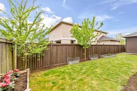 Exterior - 4100 168th Pl SE, Bothell, WA 98012 photo 4 of 4